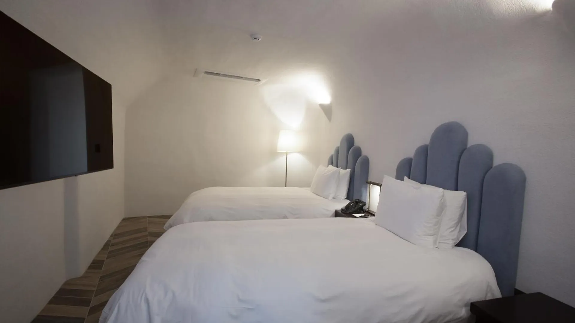 Ecoland Hotel Jeju 5*,